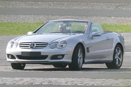 Mercedes SL geliftet: Großer Roadster mit kleinen Modifikationen