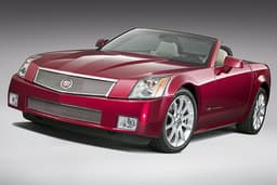 Starkes Duo: Frischluft-Hurrikan Cadillac XLR-V und Power-Limo STS-V