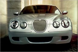 Facelift für die Raubkatze: Der Jaguar S-Type für das neue Modelljahr Facelift für die Raubkatze: Der Jaguar S-Type für das neue Modelljahr
