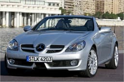 Mercedes SLK überarbeitet: Frisch auf ins neue Modelljahr Mercedes SLK überarbeitet: Frisch auf ins neue Modelljahr
