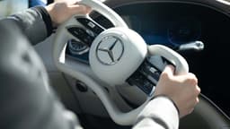 Mercedes EQS Facelift mit Steer-by-Wire (offizielle Bilder) Mercedes EQS Facelift mit Steer-by-Wire (offizielle Bilder)