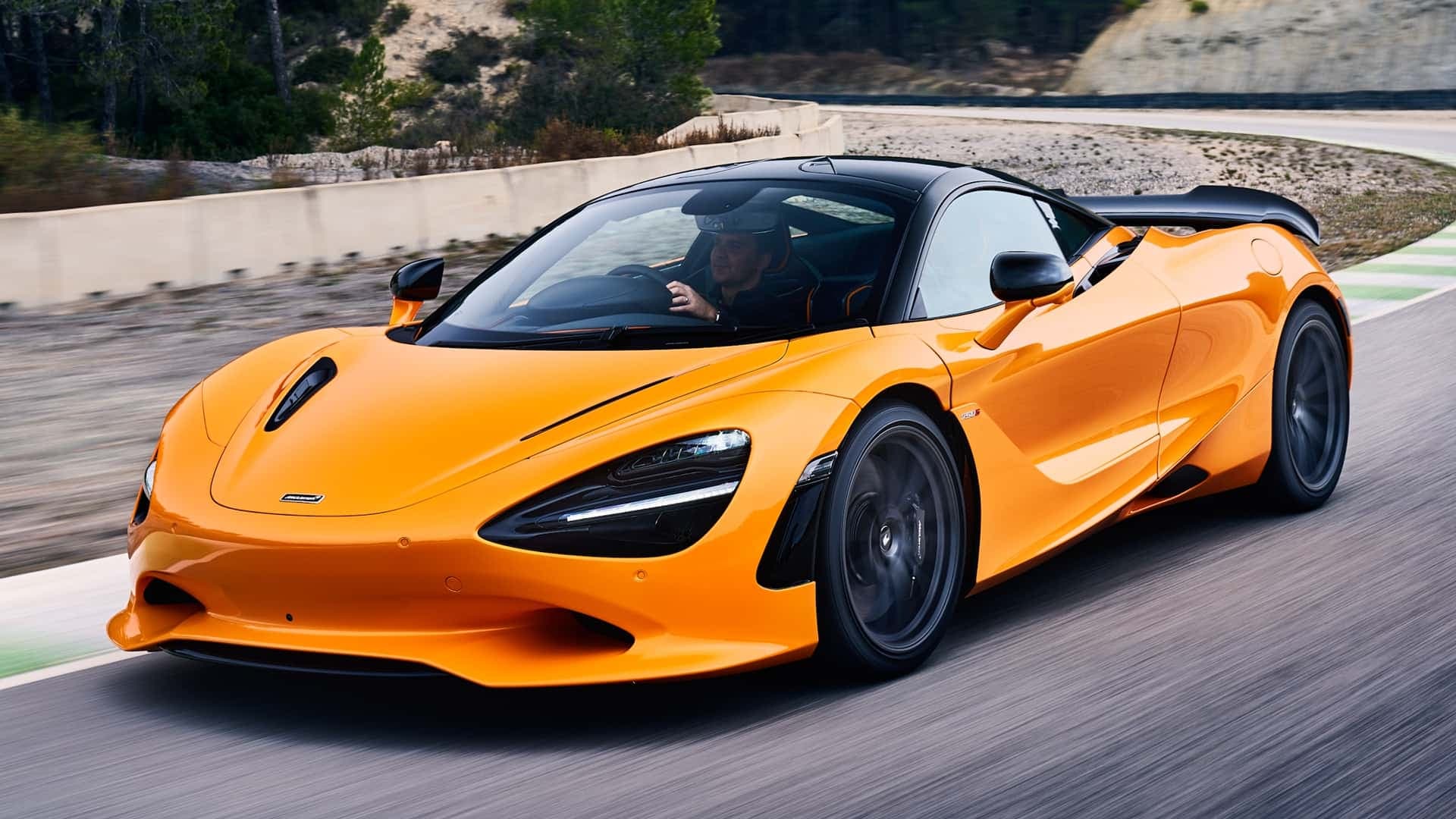 McLaren 750S Coupe Front 3/4 McLaren 750S Coupe Front 3/4