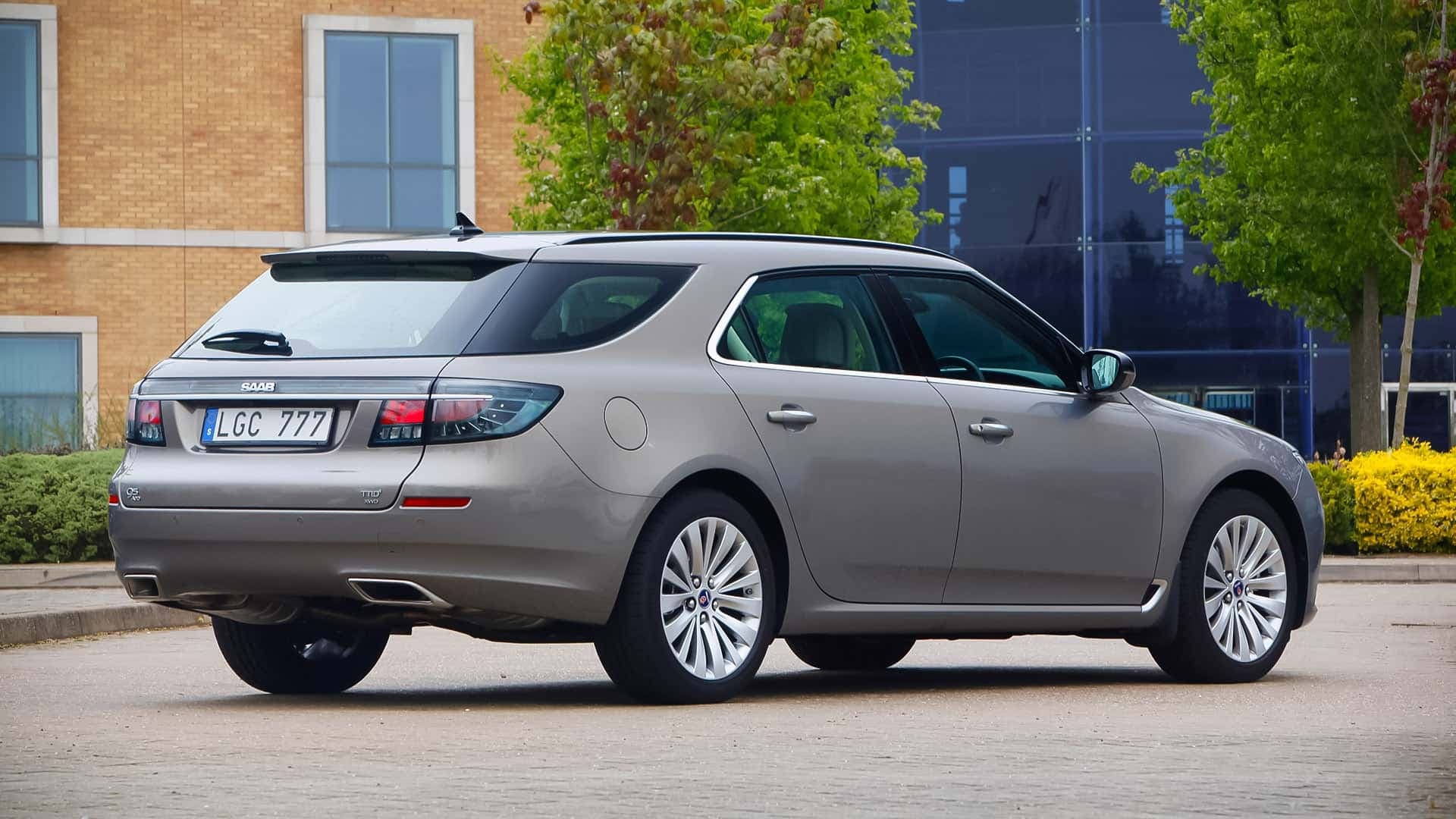 Saab 9-5 SportWagon (2011) Saab 9-5 SportWagon (2011)