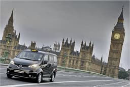 Sauber durch London: Nissan zeigt NV200 als London Taxi Sauber durch London: Nissan zeigt NV200 als London Taxi