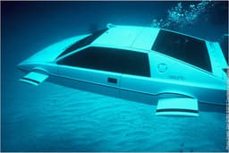 Drive like James Bond: Das zweitberühmteste 007-Auto wird versteigert Drive like James Bond: Das zweitberühmteste 007-Auto wird versteigert