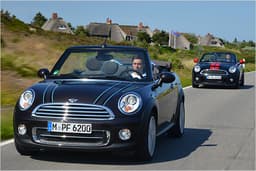 Wer bietet mehr Freiluft-Fahrspaß? Mini Cabrio und Mini Roadster im Vergleich Wer bietet mehr Freiluft-Fahrspaß? Mini Cabrio und Mini Roadster im Vergleich