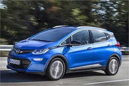 Mit Blitz, aber ohne Preis: Was kann der neue Opel Ampera-e? Mit Blitz, aber ohne Preis: Was kann der neue Opel Ampera-e?