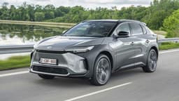 Toyota bZ4X AWD im Test: Besser als andere Mittelklasse-SUVs? Toyota bZ4X AWD im Test: Besser als andere Mittelklasse-SUVs?