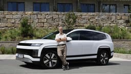 Hyundai Ioniq 9 RWD Techniq mit Autor Stefan Leichsenring Hyundai Ioniq 9 RWD Techniq mit Autor Stefan Leichsenring