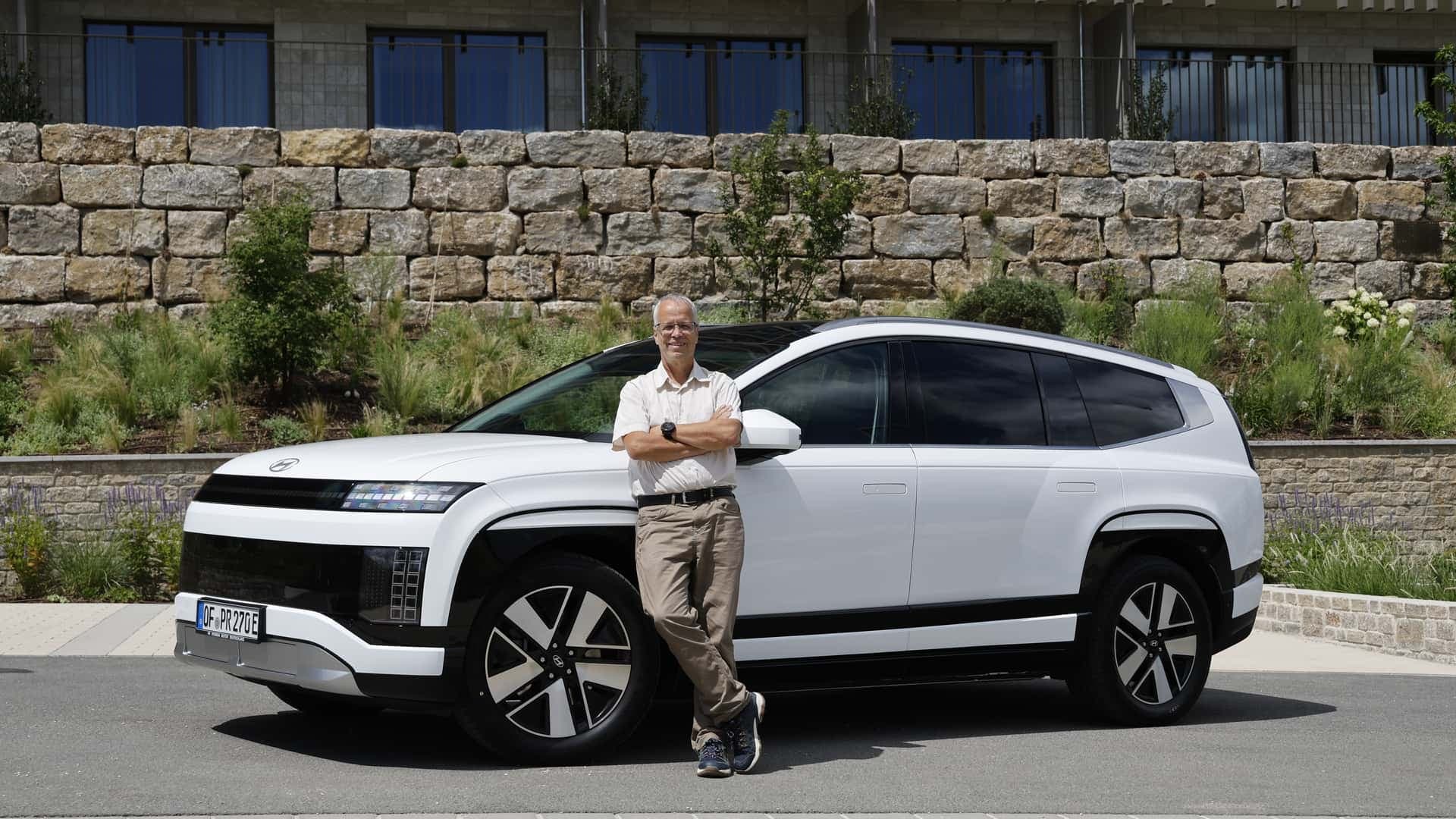 Hyundai Ioniq 9 RWD Techniq mit Autor Stefan Leichsenring Hyundai Ioniq 9 RWD Techniq mit Autor Stefan Leichsenring