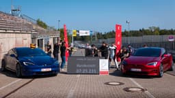 tesla-model-s-plaid-with-track-pack-sets-nurburgring-lap-record tesla-model-s-plaid-with-track-pack-sets-nurburgring-lap-record