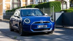 Neuer Mini Cooper SE (2024) in Oxford Neuer Mini Cooper SE (2024) in Oxford