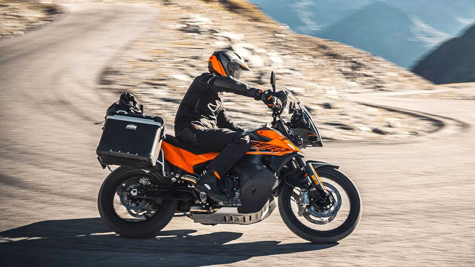 KTM 890 ADVENTURE der Generation 2021 KTM 890 ADVENTURE der Generation 2021