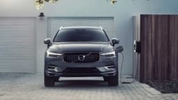 Volvo XC60 T6 AWD Recharge und B4 (2020) Volvo XC60 T6 AWD Recharge und B4 (2020)