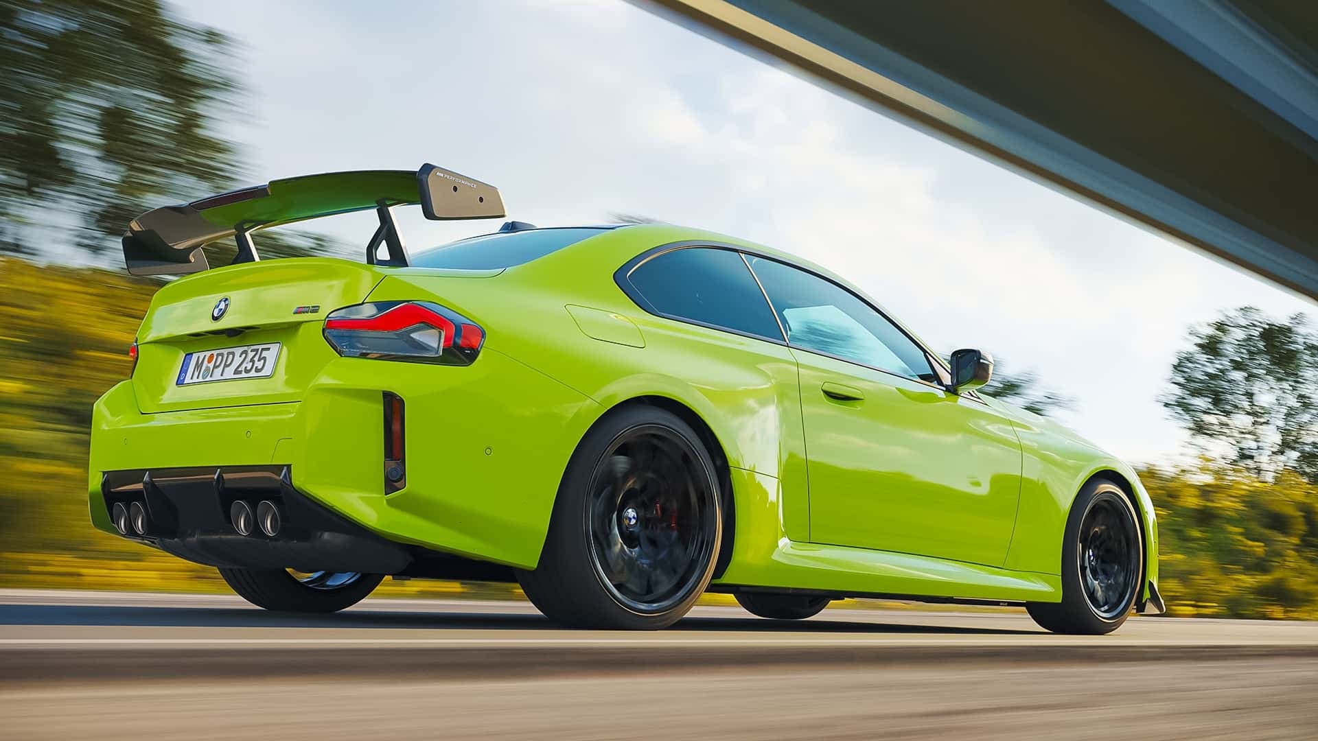 BMW M Performance Track Kit für BMW M2 und M Performance Abgasanlage für BMW M2 CS BMW M Performance Track Kit für BMW M2 und M Performance Abgasanlage für BMW M2 CS