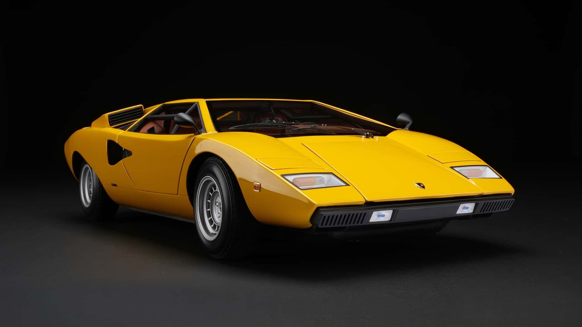 1:8 Scale Lamborghini Countach LP400 By Amalgam 1:8 Scale Lamborghini Countach LP400 By Amalgam