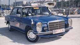 Der Mercedes-Benz 240 D des griechischen Taxifahrers Gregorios Sachinidis mit einer Laufleistung von 4,6 Millionen Kilometer. Der Mercedes-Benz 240 D des griechischen Taxifahrers Gregorios Sachinidis mit einer Laufleistung von 4,6 Millionen Kilometer.