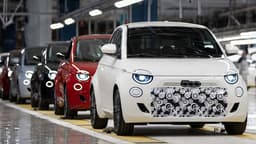 Nuova Fiat 500 Hybrid (2025), le prime foto Nuova Fiat 500 Hybrid (2025), le prime foto