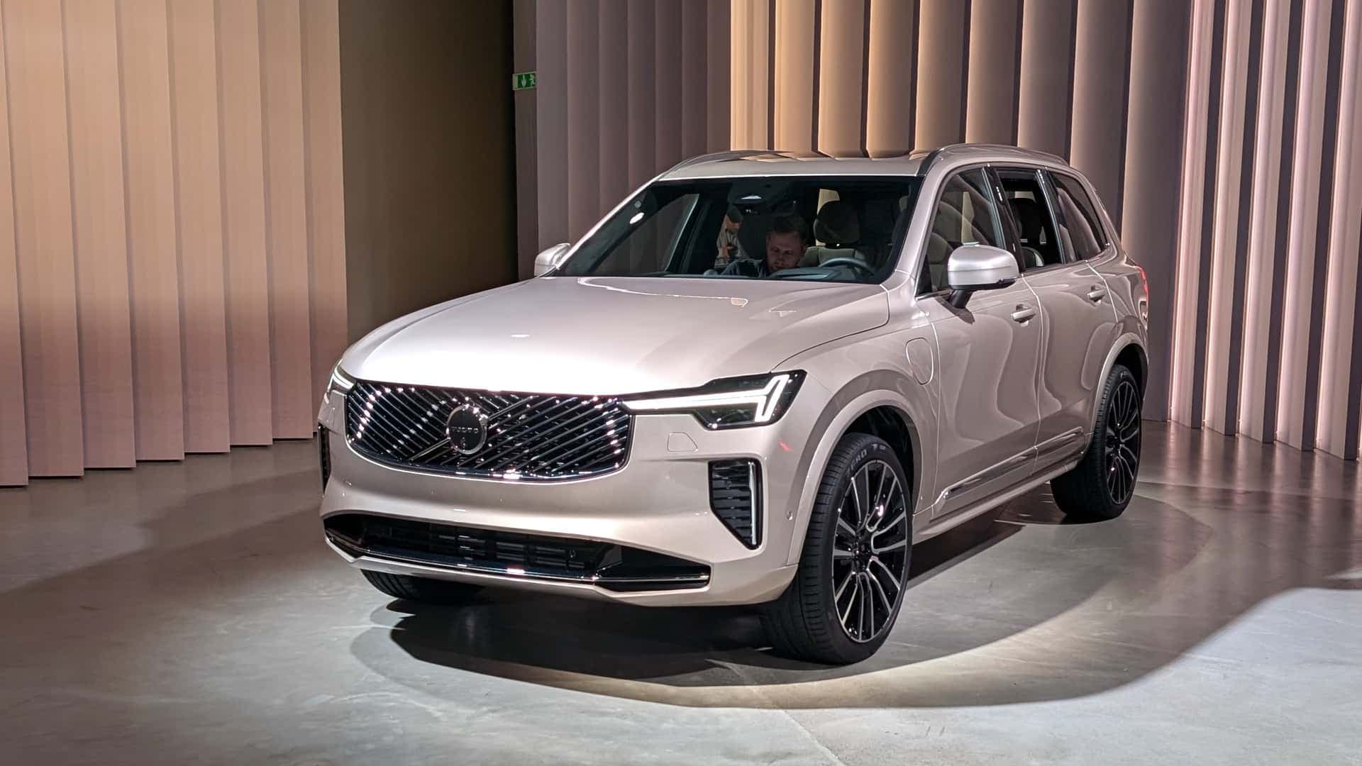 Volvo XC90 Facelift (2024) auf der Weltpremiere in Göteborg Volvo XC90 Facelift (2024) auf der Weltpremiere in Göteborg