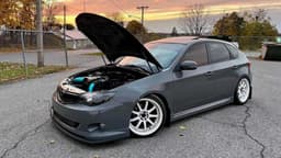 Subaru WRX con motore V12 di una Toyota Century Subaru WRX con motore V12 di una Toyota Century