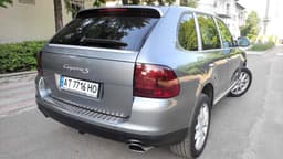 2004 Porsche Cayenne with 1.9 TDI engine 2004 Porsche Cayenne with 1.9 TDI engine