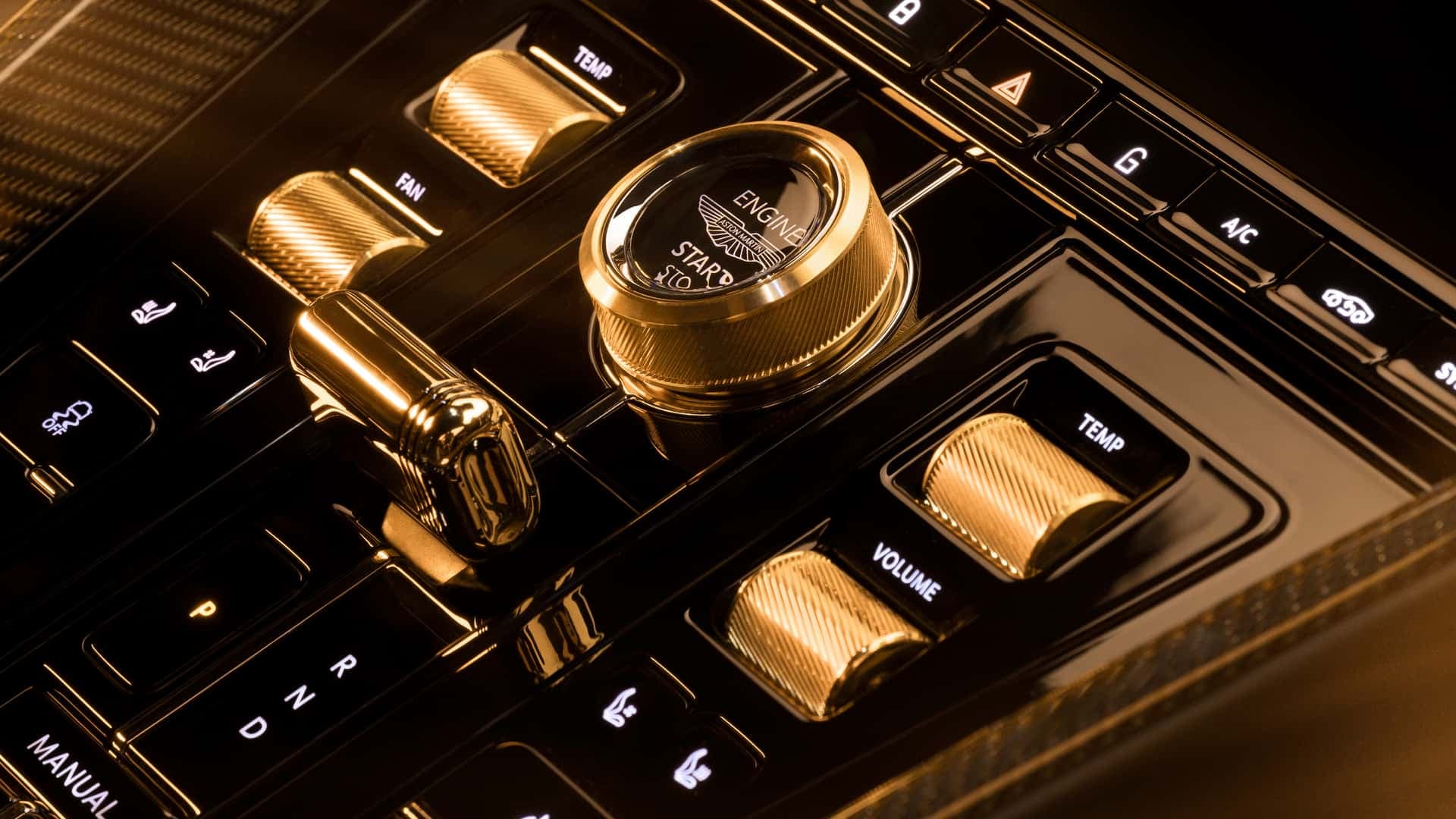 Aston Martin DB12 Goldfinger Edition Aston Martin DB12 Goldfinger Edition