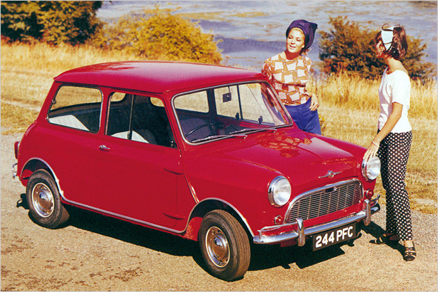 Zurück in die Zukunft: Die schönsten Retro-Autos und ihre Vorbilder