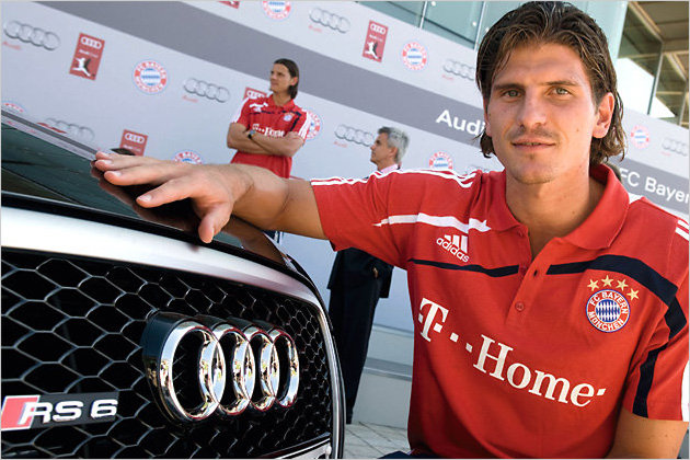 Prominent unterwegs: Die Autos der Stars und Sternchen