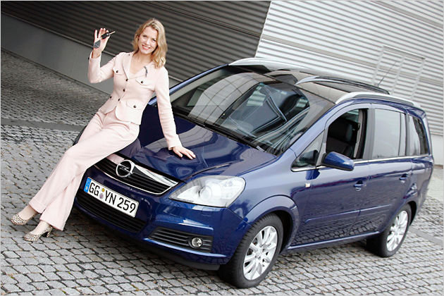 Prominent unterwegs: Die Autos der Stars und Sternchen