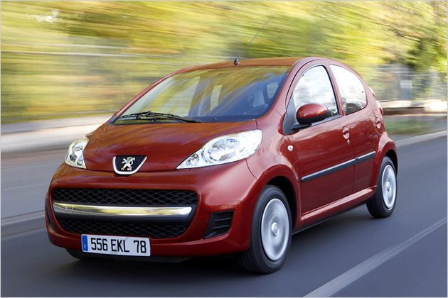 Auto-Verwandte: Schwestermodelle und technische Zwillinge