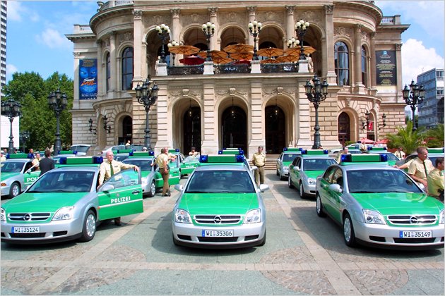 Polizeiautos aus aller Welt: So fährt Europa auf Streife