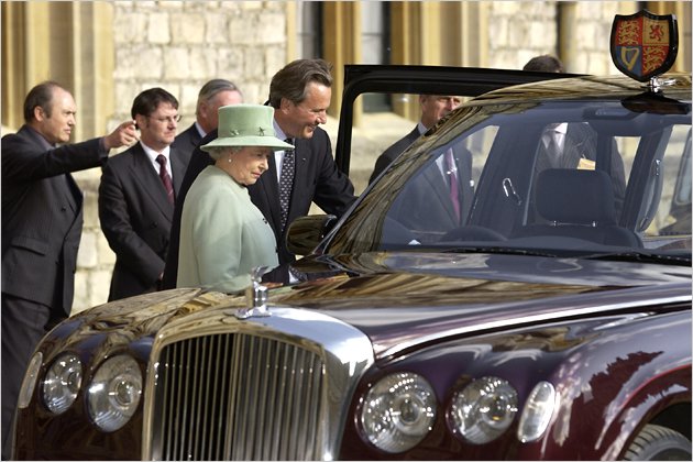 Royal unterwegs: So fahren William, Kate und die Queen