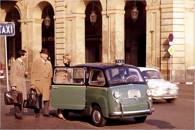 Hallo Taxi! Kraftdroschken aus aller Welt