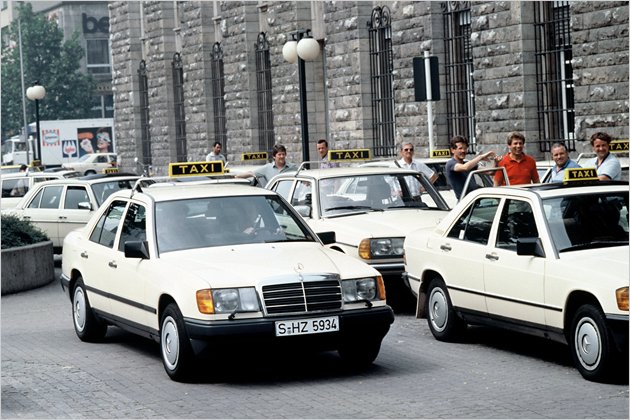 Hallo Taxi! Kraftdroschken aus aller Welt