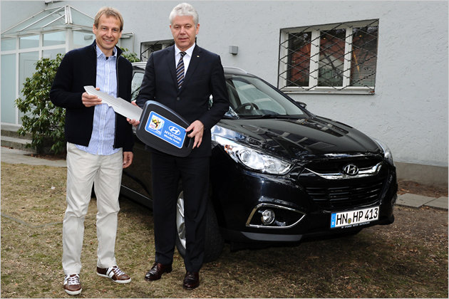 Prominente und ihre Autos: Welcher Star fährt welches Fahrzeug?