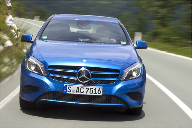 Panik in der Autobahn-Baustelle? So breit sind unsere Autos