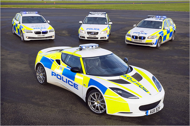 BMW i8, Bugatti Veyron und Co: Das sind die stärksten Polizeiautos der Welt