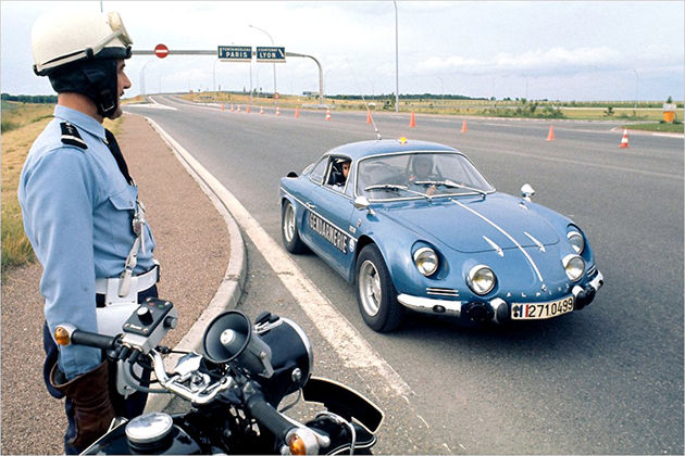 Bugatti, Ferrari, McLaren und Lamborghini auf Streife: Die stärksten Polizeiautos der Welt