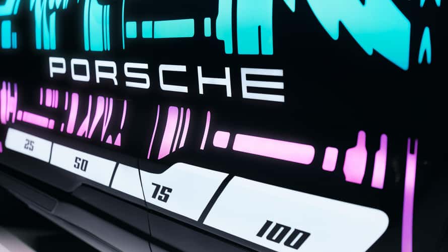 Porsche Cayenne Electric mit induktivem Laden