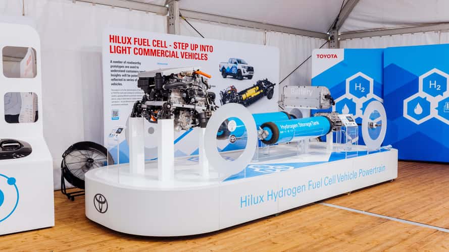 Toyota Hilux BEV und Hilux FCEV im Fahrbericht