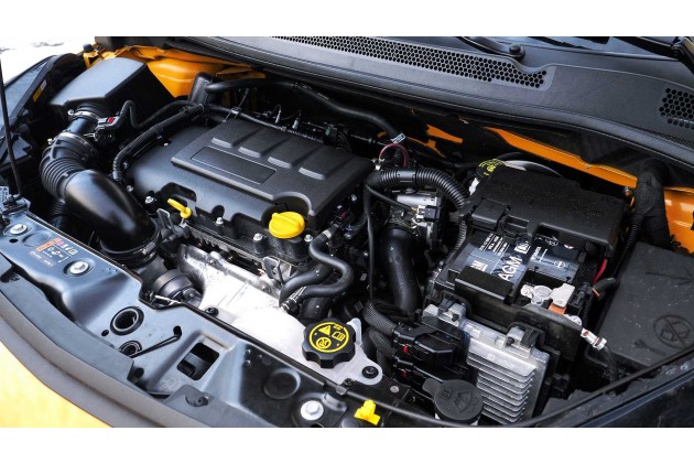 Mini Cooper vs Opel Corsa GSi