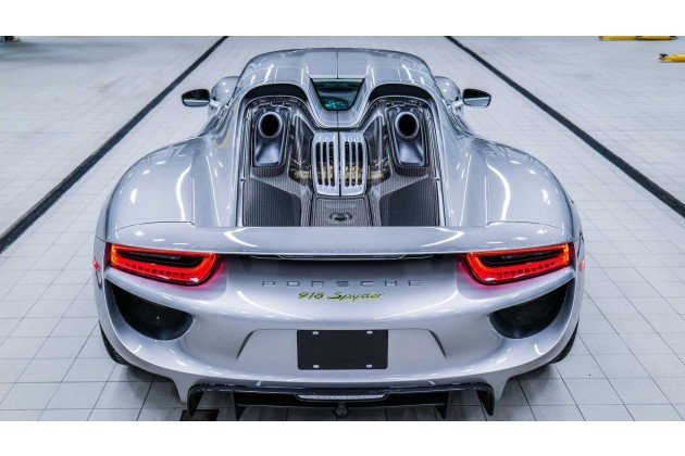 2015 Porsche 918 Spyder