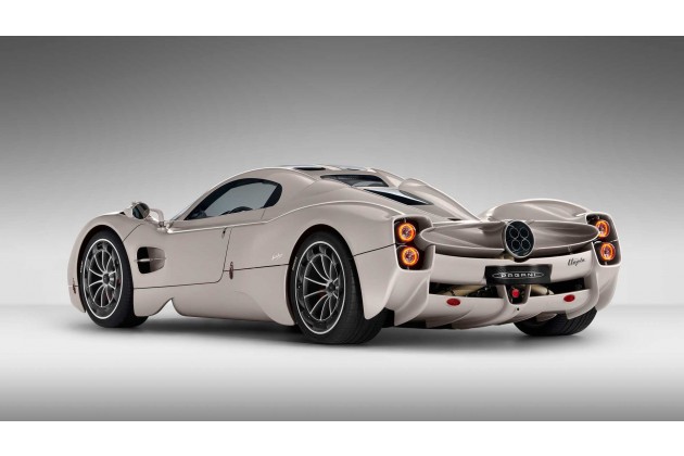 Pagani Utopia 09