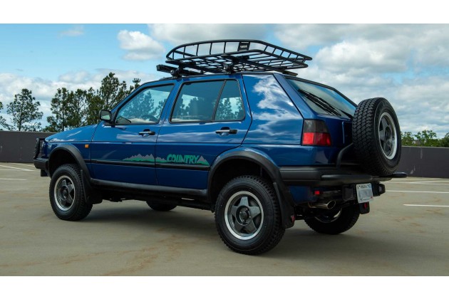 VW Golf Country