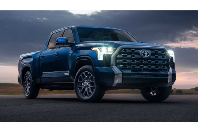 2022 Toyota Tundra Platinum I Force Max Exterior Front Quarter