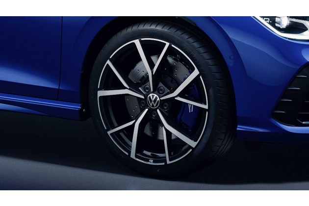 VW Golf R 2021 Räder und blaue Bremssättel