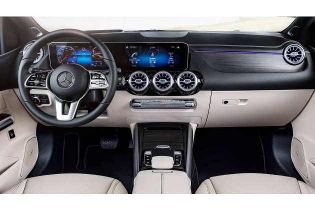 Mercedes Classe B nuova E vecchia A confronto