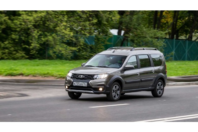 Lada Largus Cross V Dvizhenii