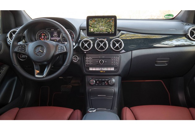 Mercedes Classe B nuova E vecchia A confronto
