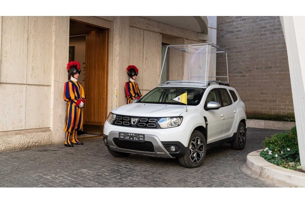 Dacia Duster Papa Francesco